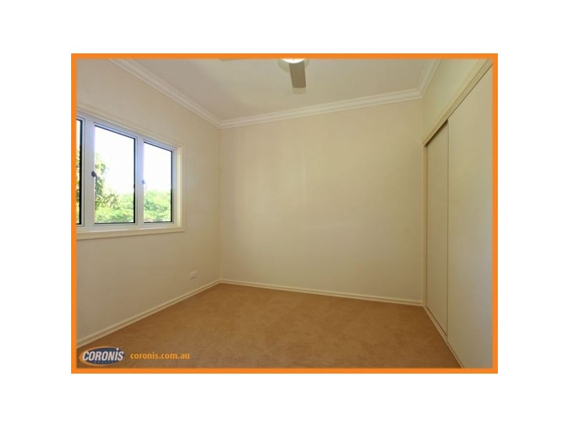 22a Seaville Avenue, Scarborough QLD 4020