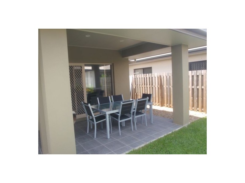 9 Freeman Street, North Lakes QLD 4509