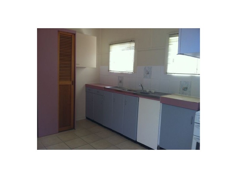 2/6 Caroline Street, Woody Point QLD 4019