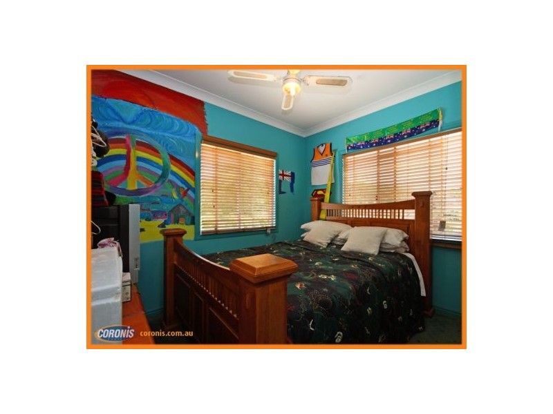 12 Fourth Avenue, Scarborough QLD 4020