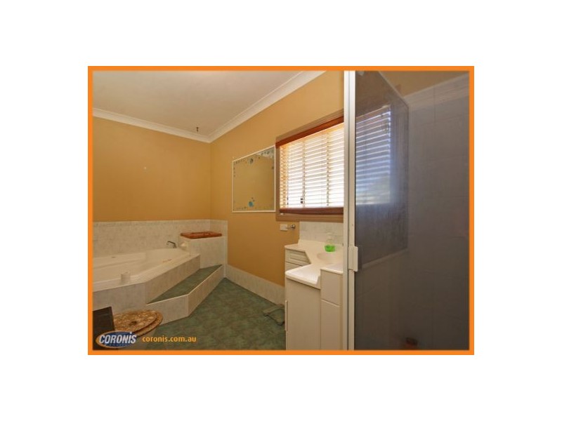 12 Fourth Avenue, Scarborough QLD 4020