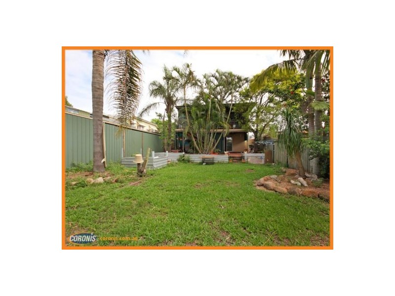 12 Fourth Avenue, Scarborough QLD 4020