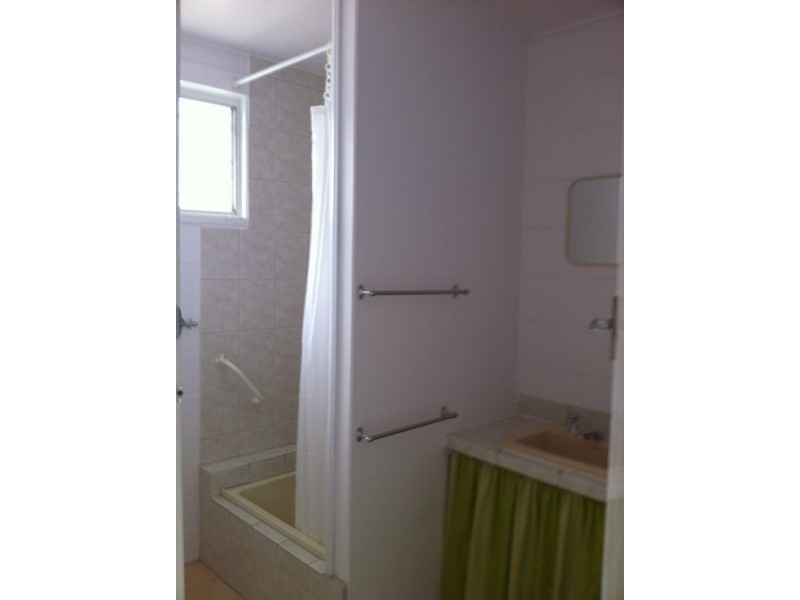 28 Eversleigh Road, Scarborough QLD 4020