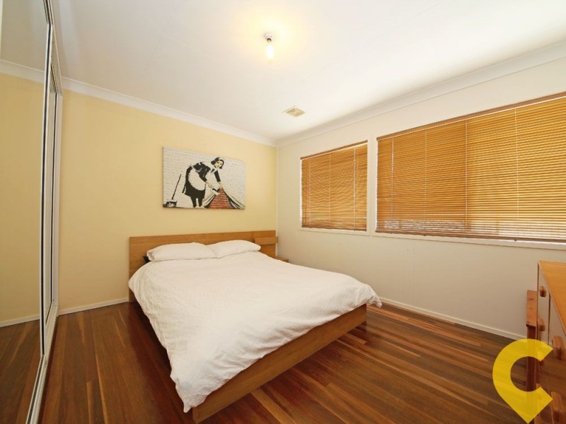 6 Wallace Street, Redcliffe QLD 4020