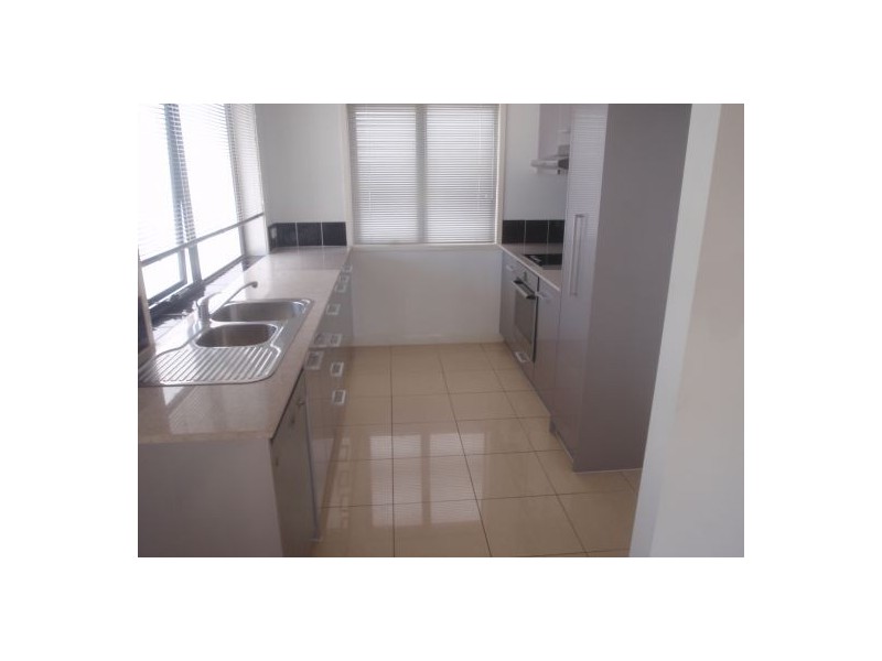 1/3 Macdonnell Road, Margate QLD 4019