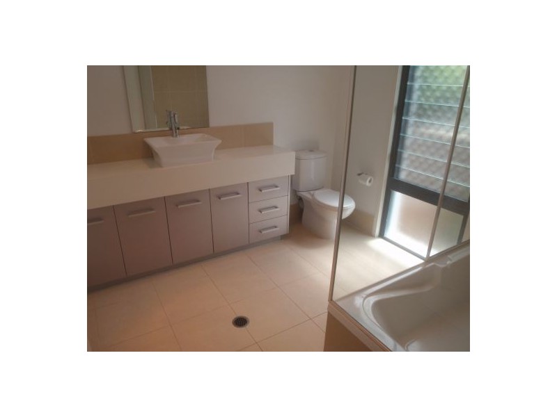 1/3 Macdonnell Road, Margate QLD 4019