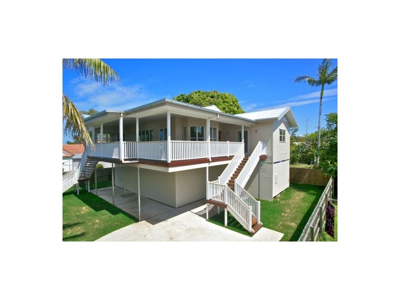 22A Seaville Avenue, Scarborough QLD 4020