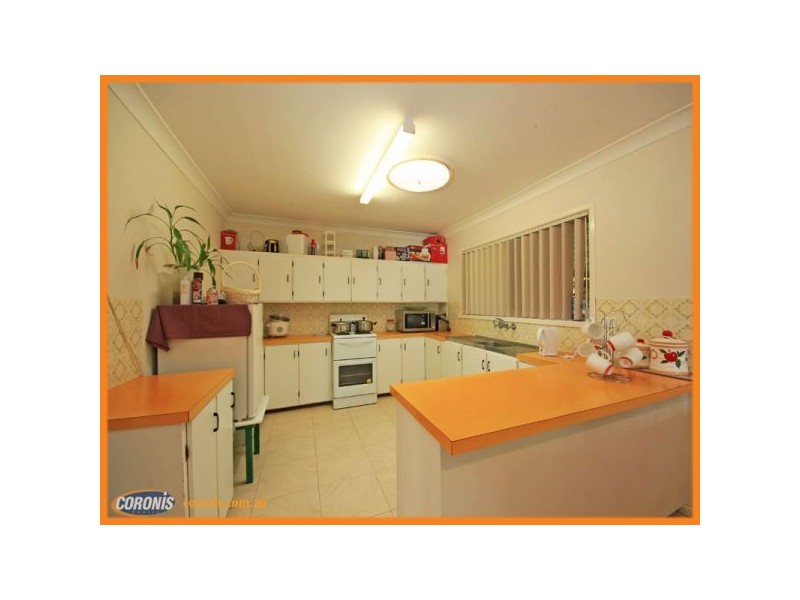 8 Amanda Street, Scarborough QLD 4020