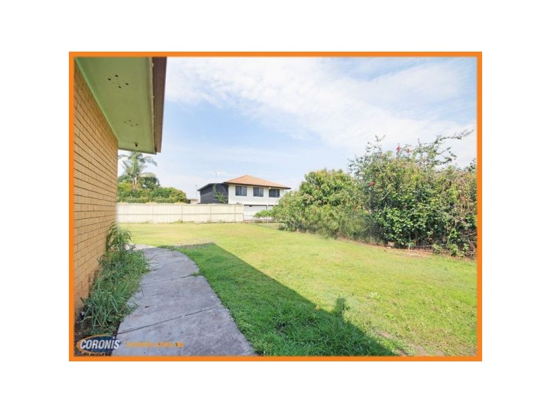 8 Amanda Street, Scarborough QLD 4020