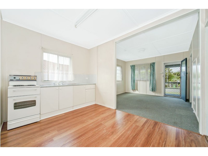 6 Jamieson Street, Redcliffe QLD 4020