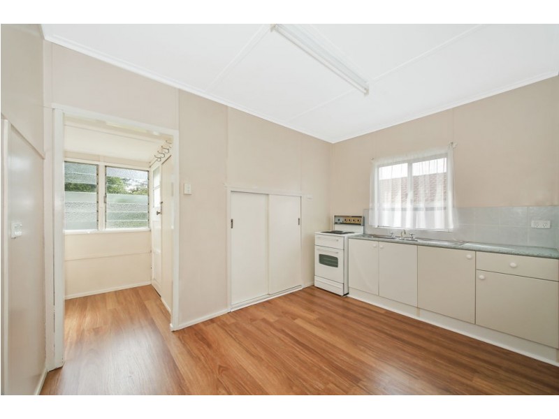 6 Jamieson Street, Redcliffe QLD 4020