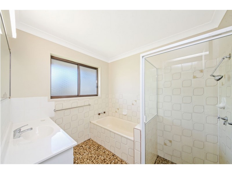18 Daniel Court, Scarborough QLD 4020