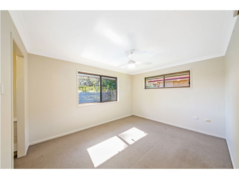 18 Daniel Court, Scarborough QLD 4020