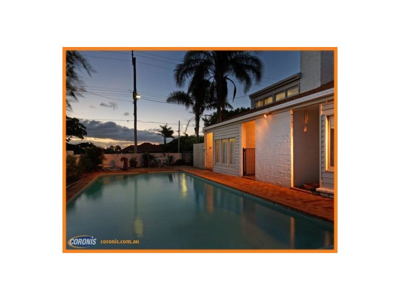 1/30 King Street, Woody Point QLD 4019