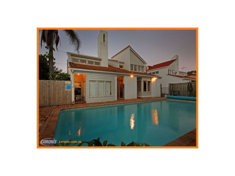 1/30 King Street, Woody Point QLD 4019