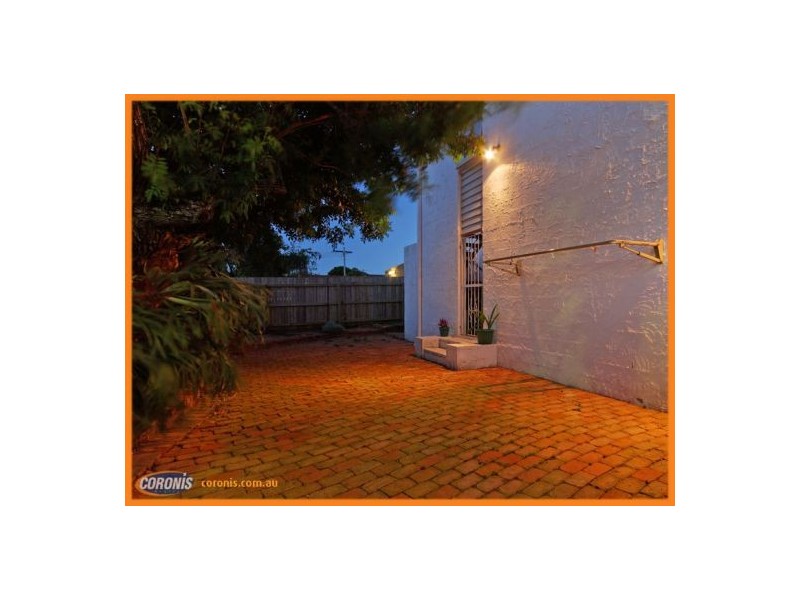 1/30 King Street, Woody Point QLD 4019