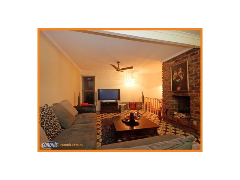 1/30 King Street, Woody Point QLD 4019