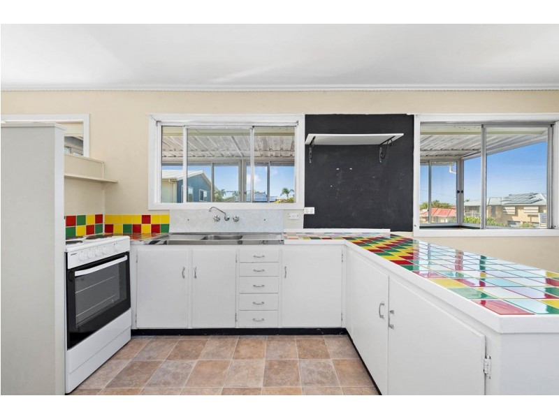1 Deborah Street, Clontarf QLD 4019
