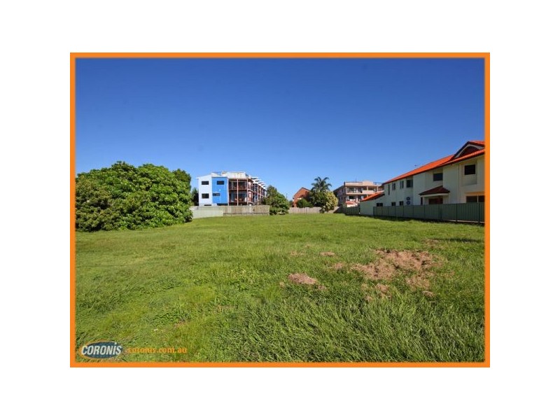 149-151 Landsborough Avenue, Scarborough QLD 4020