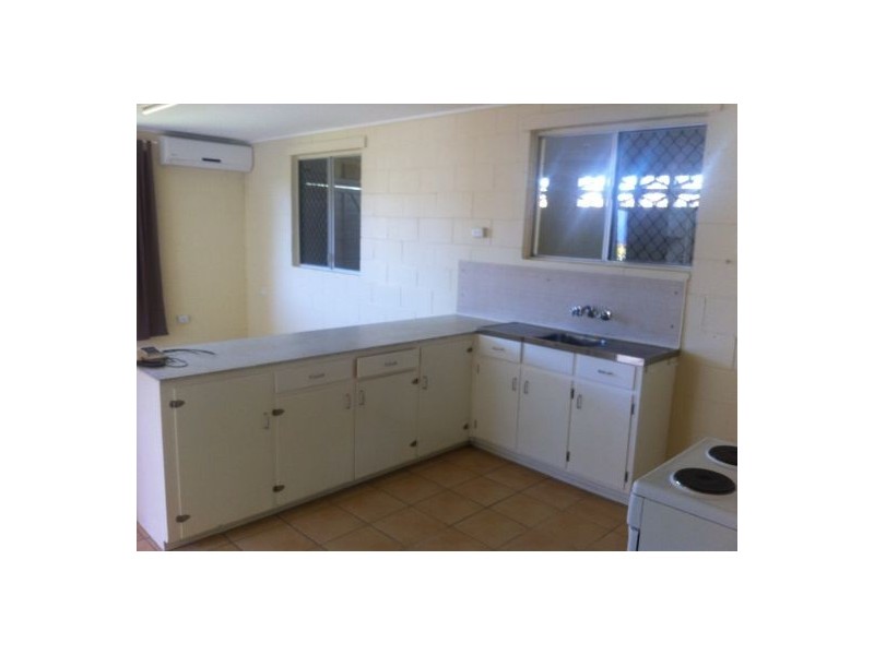 28 Eversleigh Road, Scarborough QLD 4020
