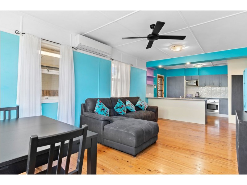 24 Garnet Street, Scarborough QLD 4020