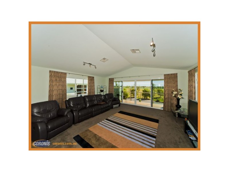 49 Lionheart Crescent, Newport QLD 4020