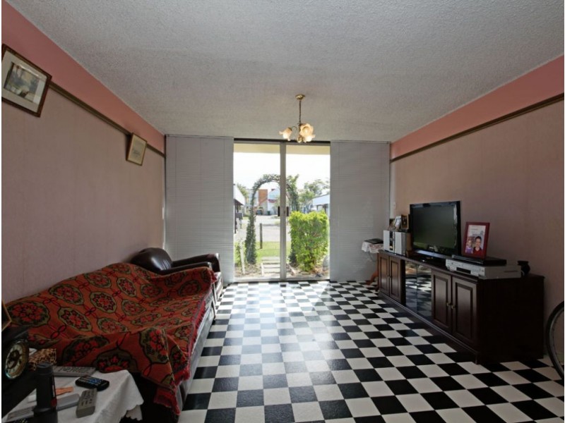 2/31 King Street, Woody Point QLD 4019