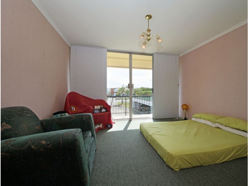 2/31 King Street, Woody Point QLD 4019
