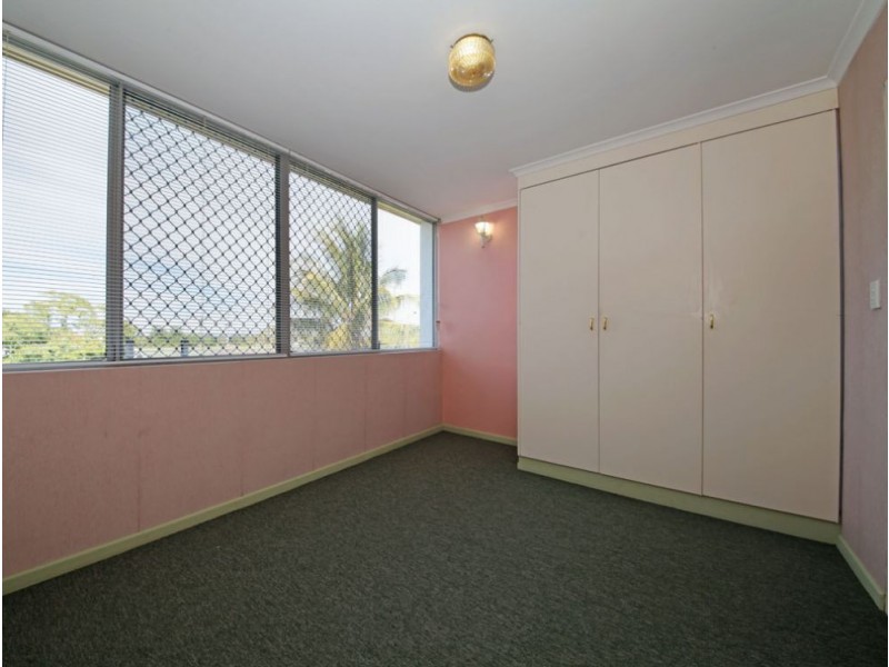 2/31 King Street, Woody Point QLD 4019