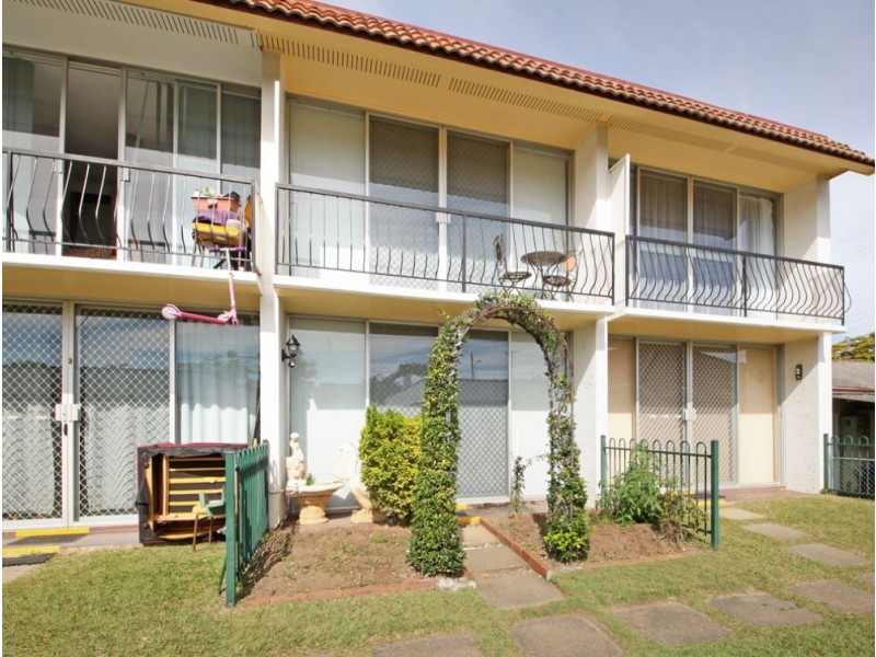 2/31 King Street, Woody Point QLD 4019