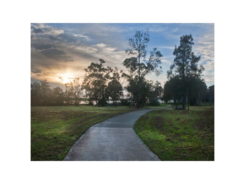 25 Tranquility Drive, Rothwell QLD 4022