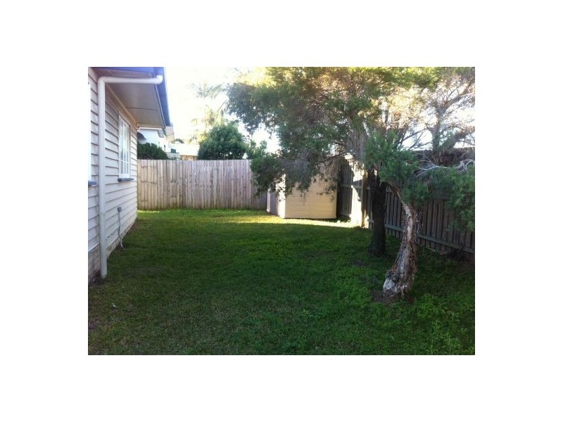 2 Bradley Road, Clontarf QLD 4019