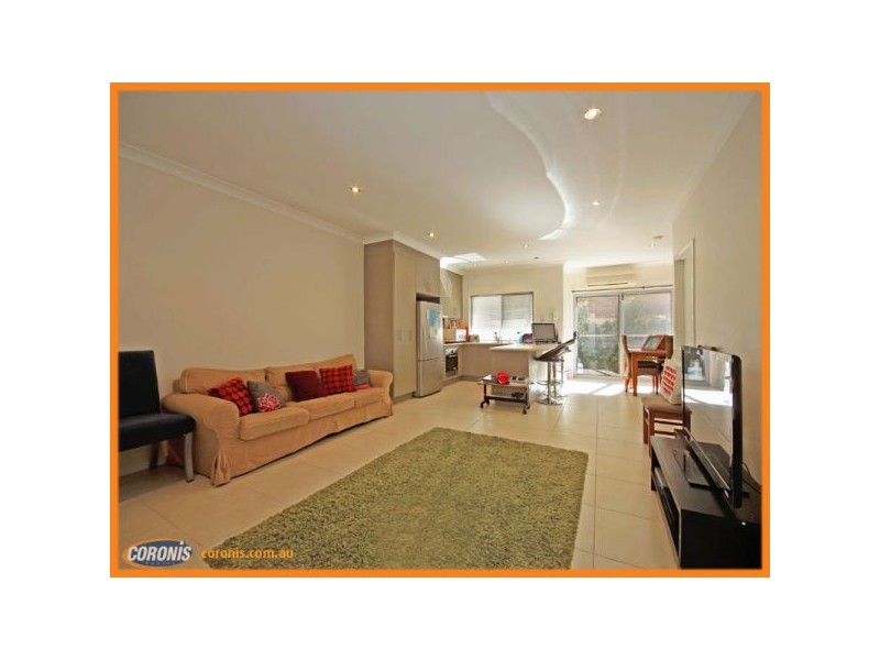 3/415-417 Scarborough Road, Scarborough QLD 4020