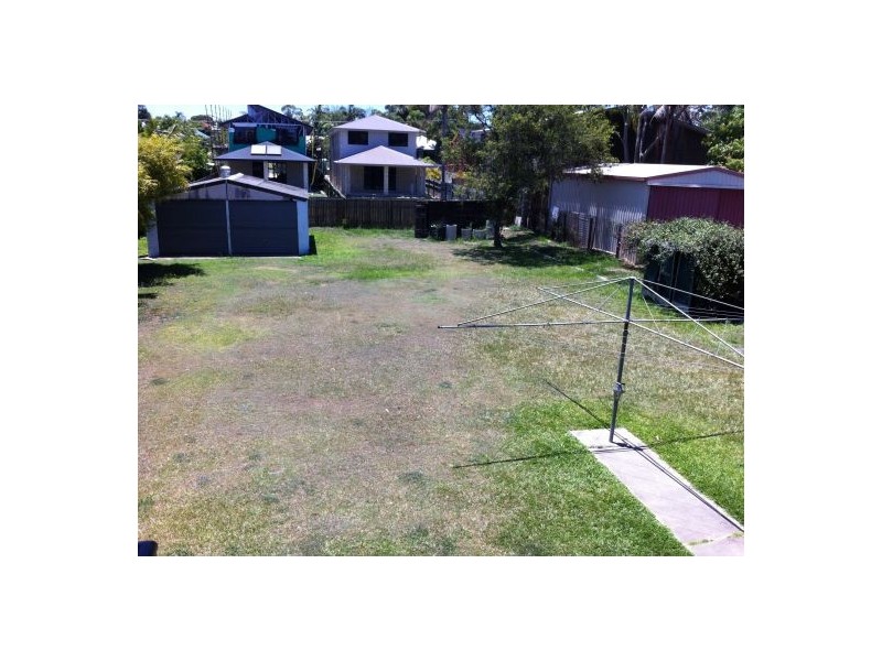 42 Palmtree Avenue, Scarborough QLD 4020