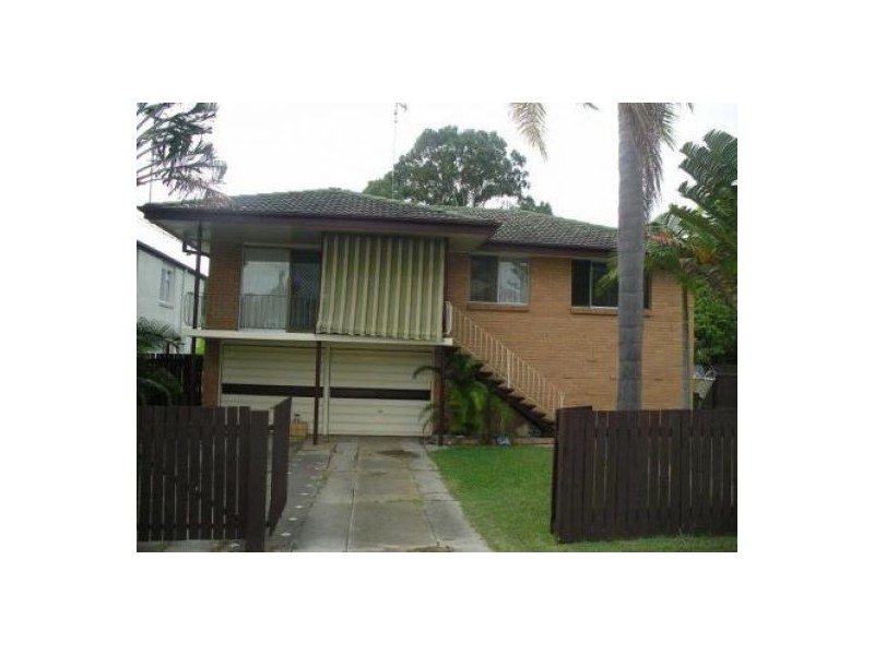 42 Palmtree Avenue, Scarborough QLD 4020