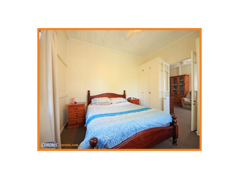 16 Louis Street, Redcliffe QLD 4020