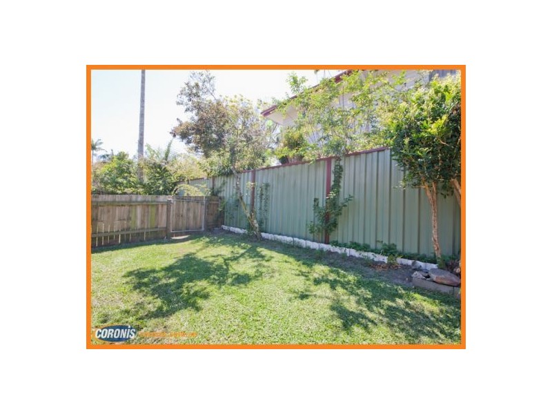 1 Pownall Crescent, Margate QLD 4019