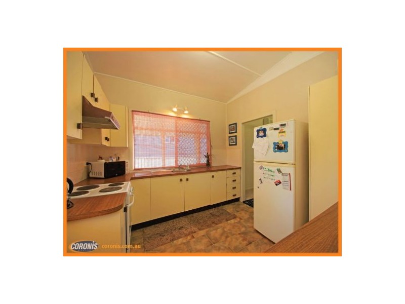 12 Murray Street, Clontarf QLD 4019