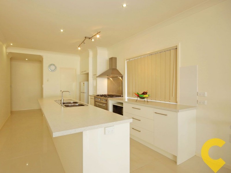 8 Forrestal Circuit, North Lakes QLD 4509
