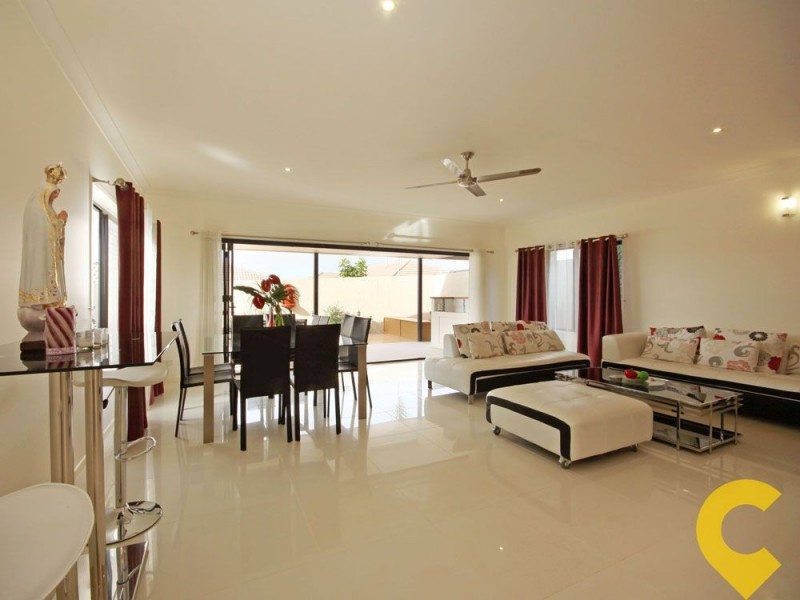 8 Forrestal Circuit, North Lakes QLD 4509