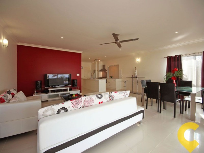 8 Forrestal Circuit, North Lakes QLD 4509