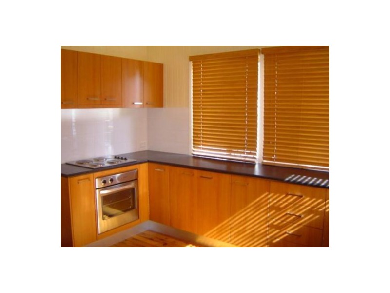 34 King Street, Woody Point QLD 4019