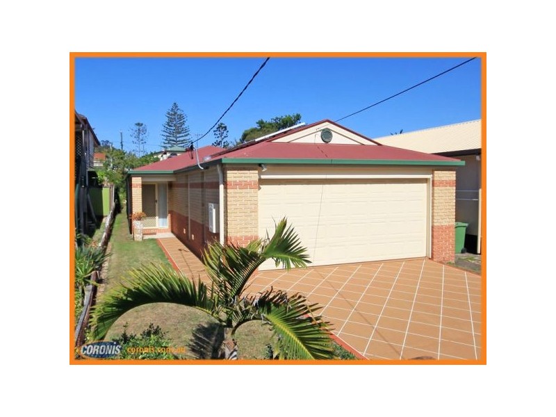 10 McLennan Street, Woody Point QLD 4019