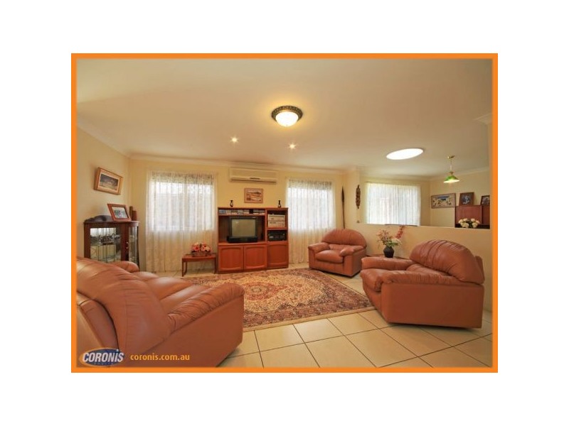 10 McLennan Street, Woody Point QLD 4019