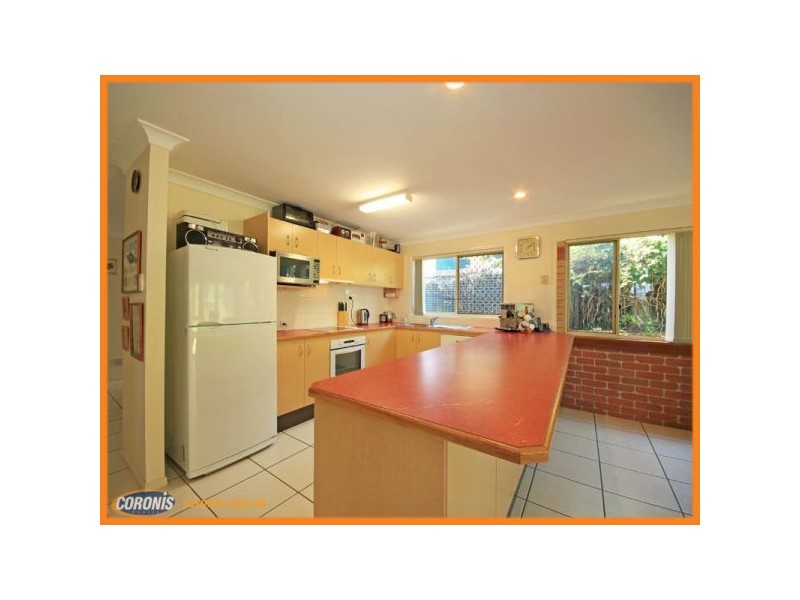 10 McLennan Street, Woody Point QLD 4019