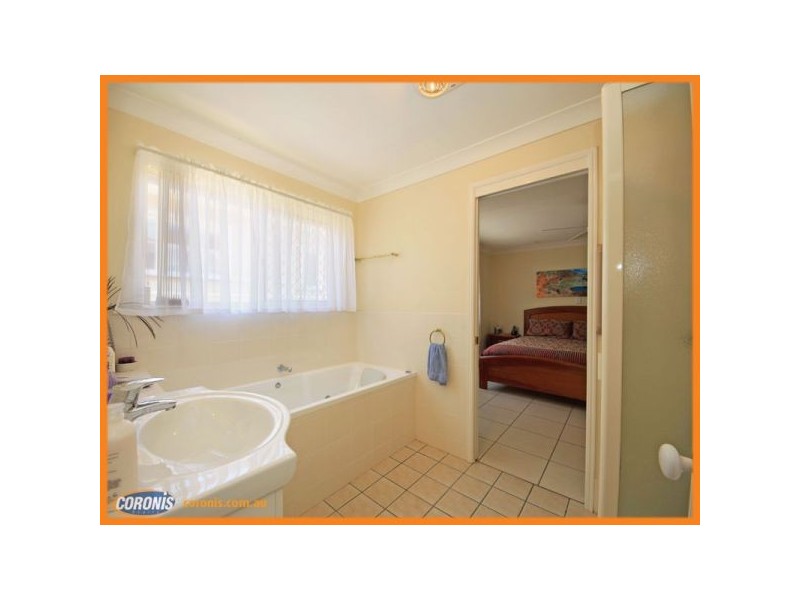 10 McLennan Street, Woody Point QLD 4019