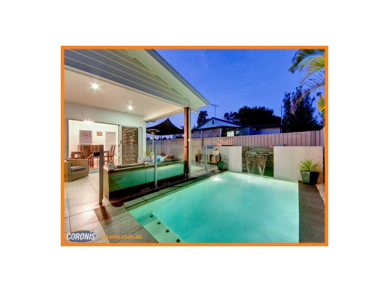 4 Harriet Street, Clontarf QLD 4019