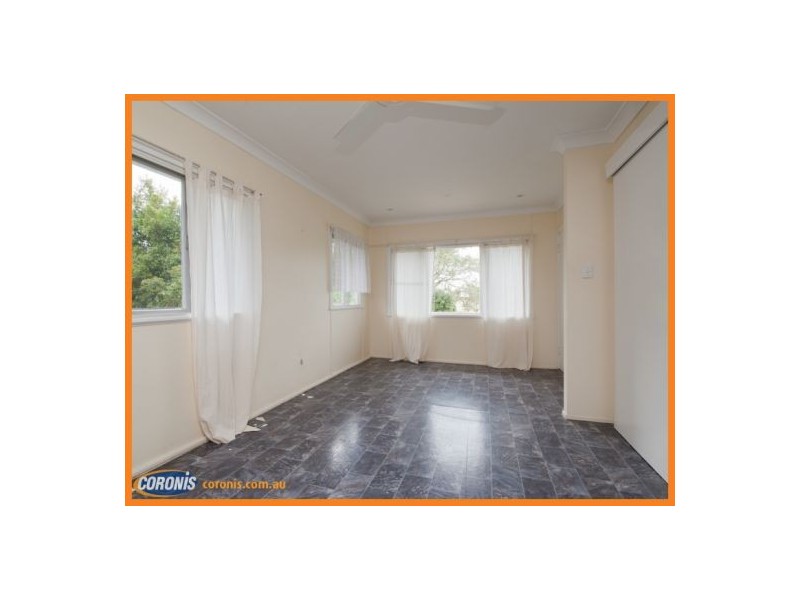 25 Dover Road, Margate QLD 4019
