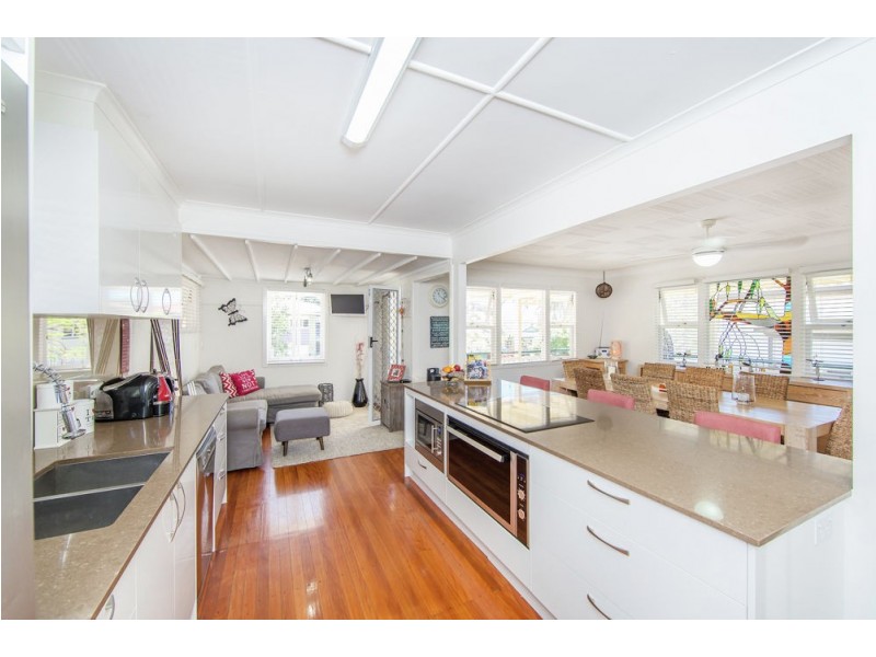 11a Bailey Street, Woody Point QLD 4019