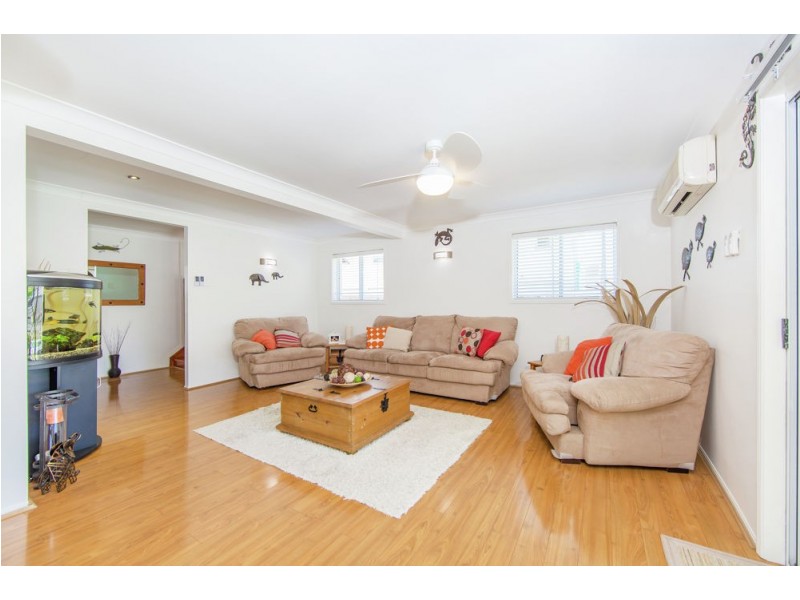 11a Bailey Street, Woody Point QLD 4019